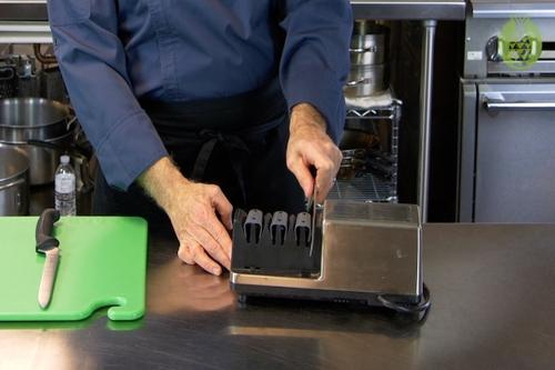 How to Steel and Sharpen a Knife
