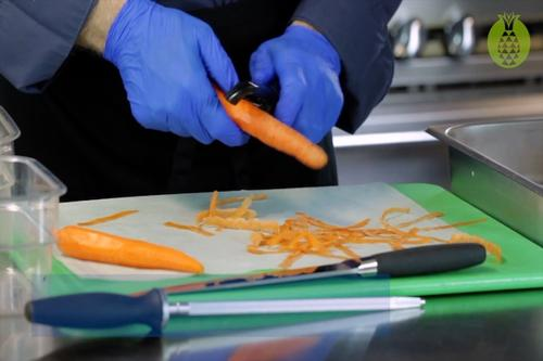 Hand Tools & Smallwares: Peeler