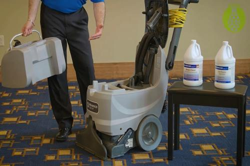 Using a Carpet Extractor Machine